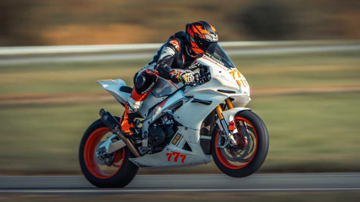 circuitrijden / riding on track