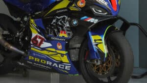 circuitrijden met slicks / riding on slicks