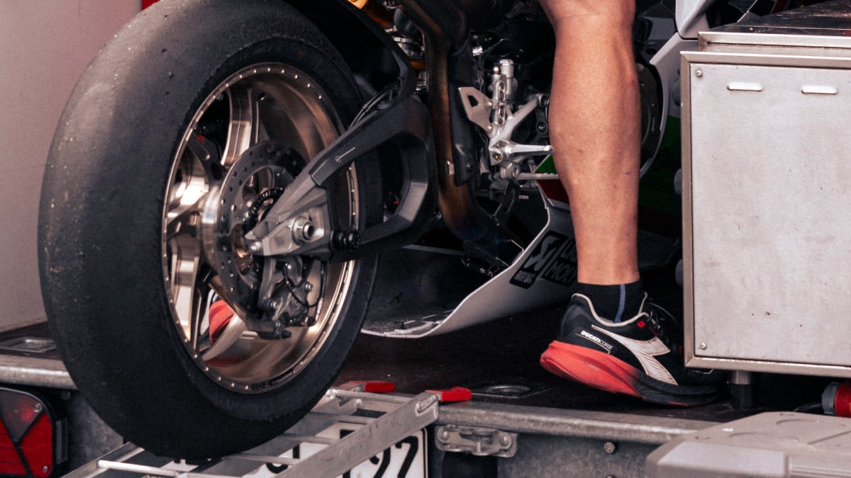 circuitrijden met slicks / riding on slicks